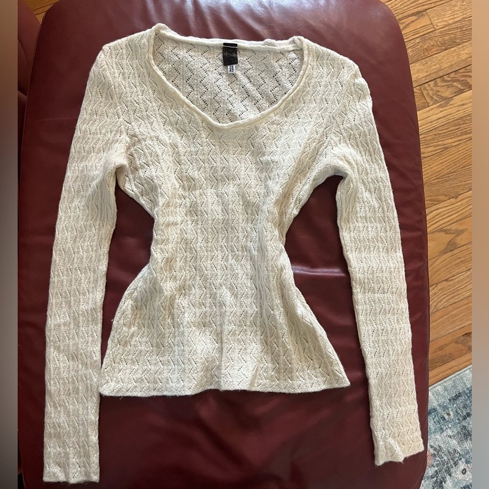 D&G Cream Textured V-Neck Blouse